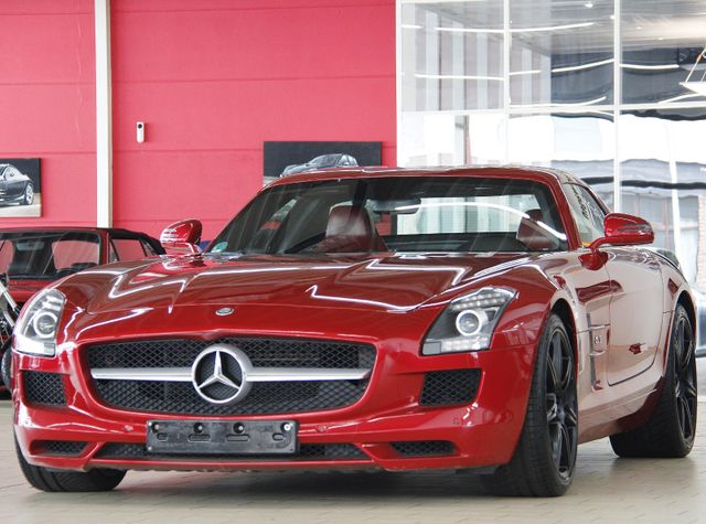 Mercedes-Benz SLS AMG COUPE *KAMERA*B&O*LEDER-ROT*20"AMG*