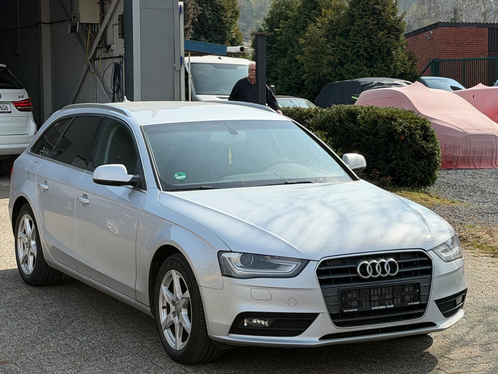 Audi A4 Avant Ambiente NAVI XENON SHZ Tempomat