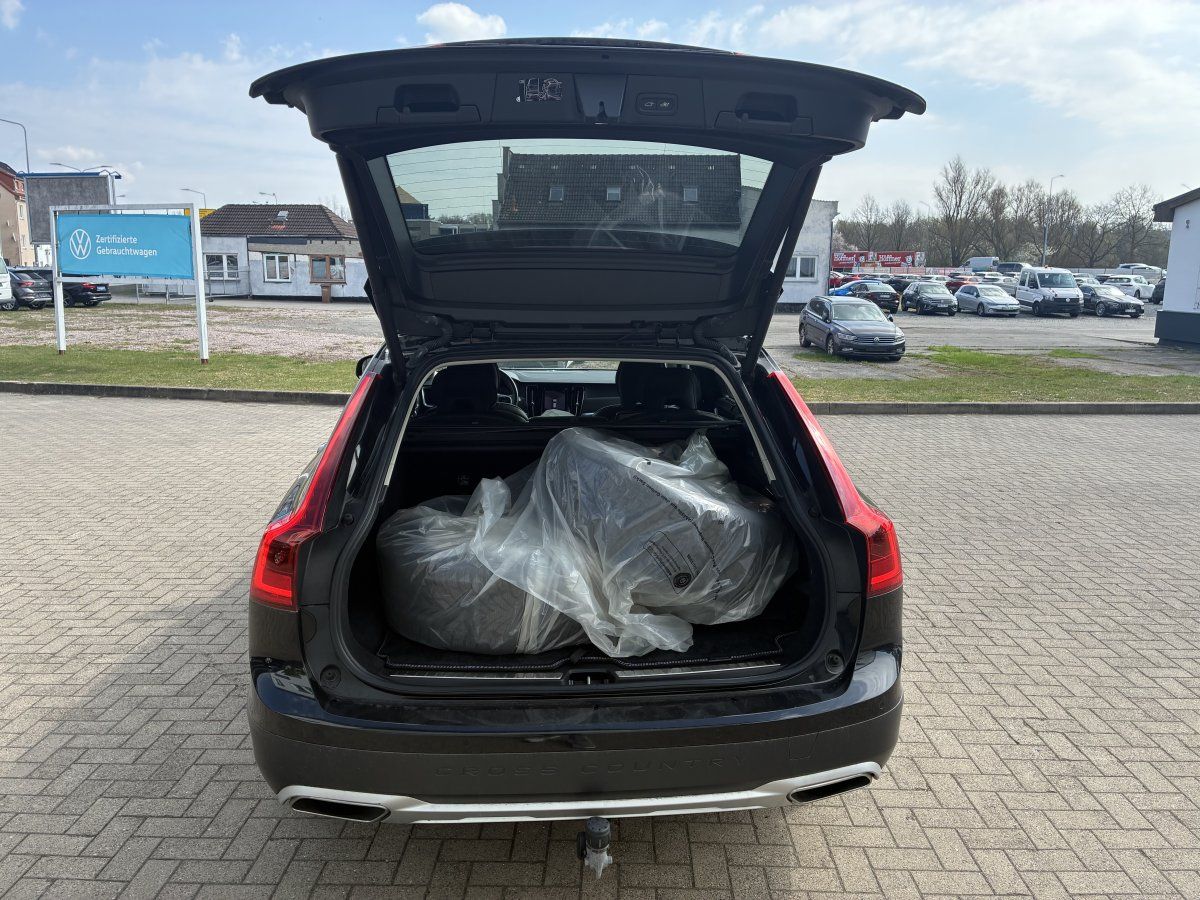 Volvo V90 Cross Country D4 AWD Pro  LED 360° NAVI AHK foto 7