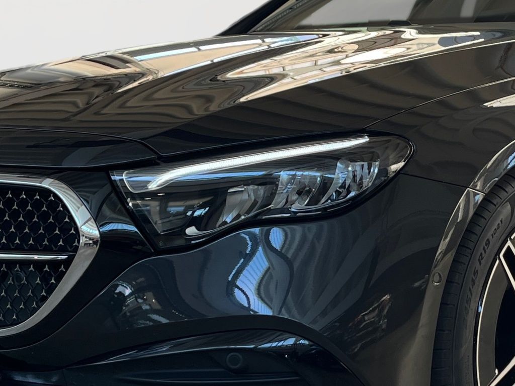 Fahrzeugabbildung Mercedes-Benz E 220 dT AMG Night AHK ACC Pano Totwi. LED SHZ