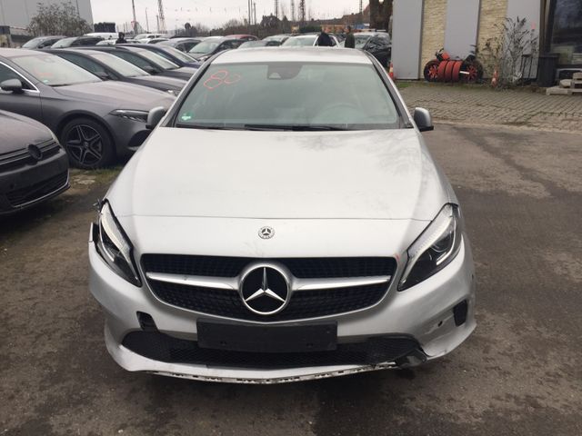 Mercedes-Benz A 180   1,6   BlueEfficiency