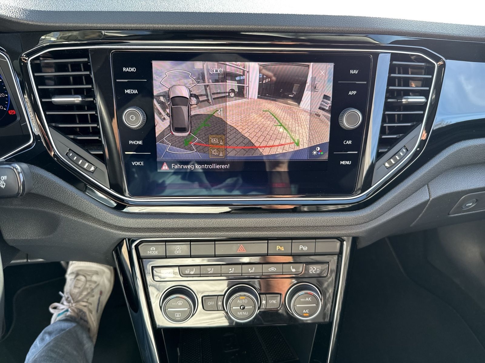 T-Roc Cabriolet 1.5 TSI R-Line, AHK, beats, DCC,