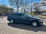Volkswagen Passat 2.0 TDI DSG Top Ausstattung - Volkswagen Passat: Kombi, Ausstattung