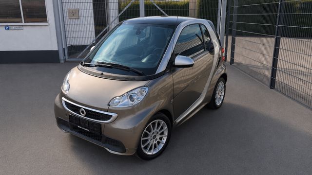 smart forTwo Servolenkung · Panorama · CarPlay · Sitzheizung · Klima · Regensensor – Gebrauchtwagen bei Becem Automobile Leverkusen