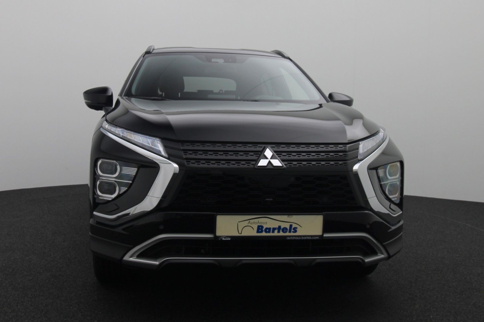 Fahrzeugabbildung Mitsubishi Eclipse Cross 2.4 Intro Edition Hybrid 4WD