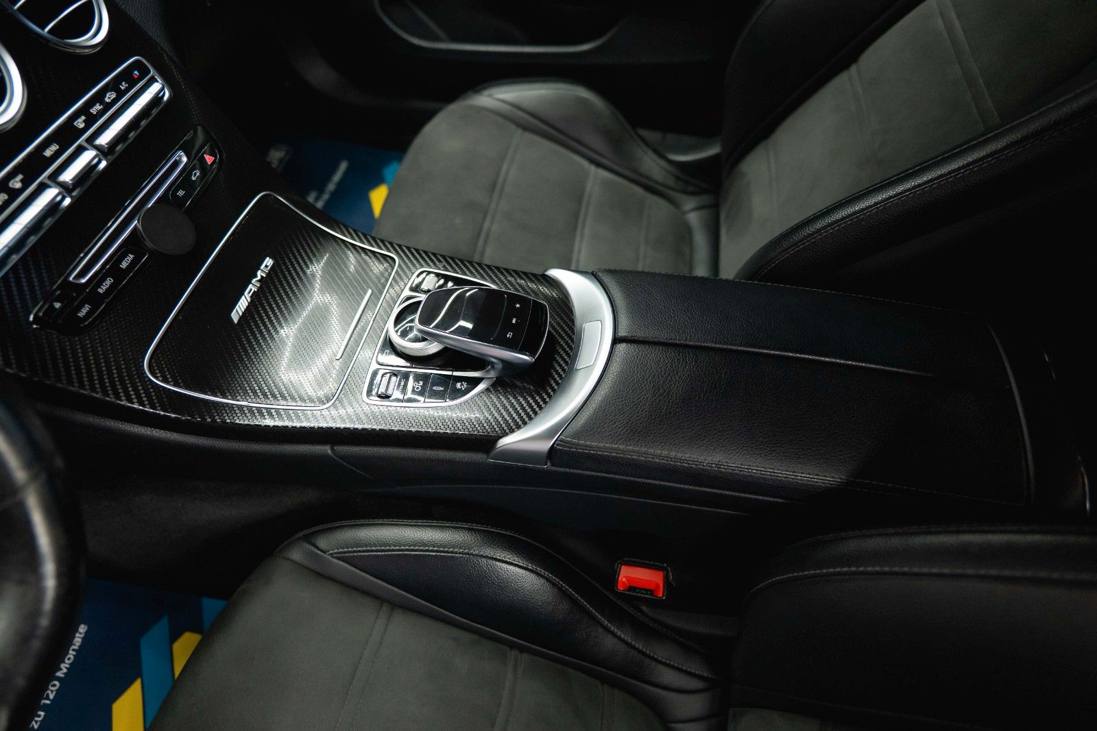 Fahrzeugabbildung Mercedes-Benz C 63 AMG Coupe Edition 1 Night Carbon *ACC*LED*