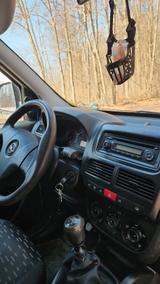 Opel Combo 1.4 70kW(95PS) S/S Selection L1H1 Sele... - Opel Combo mit Benzin-Antrieb: Selection