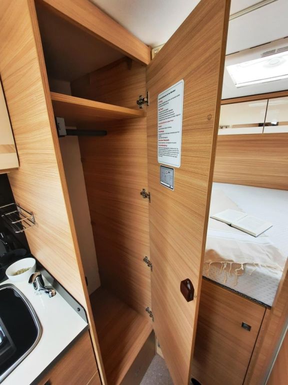 Fahrzeug Übersicht 17 Fahrzeugabbildung Dethleffs Globebus T 1 SAT/TV/NAVI/KAMERA/