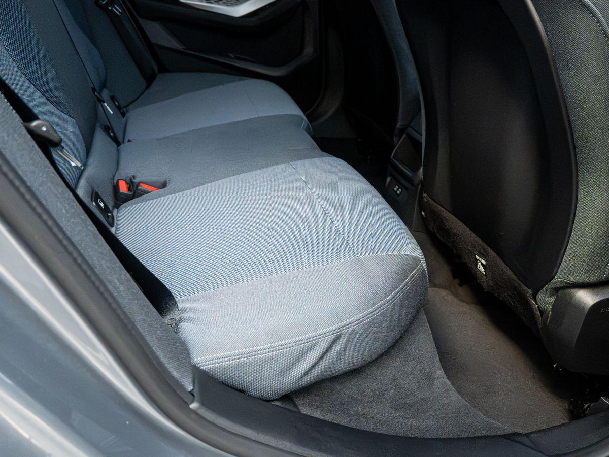 BMW 1 Series AdLED KoZg SpSitze SpieglP ParkA S-Glas 17", миниатюра 16