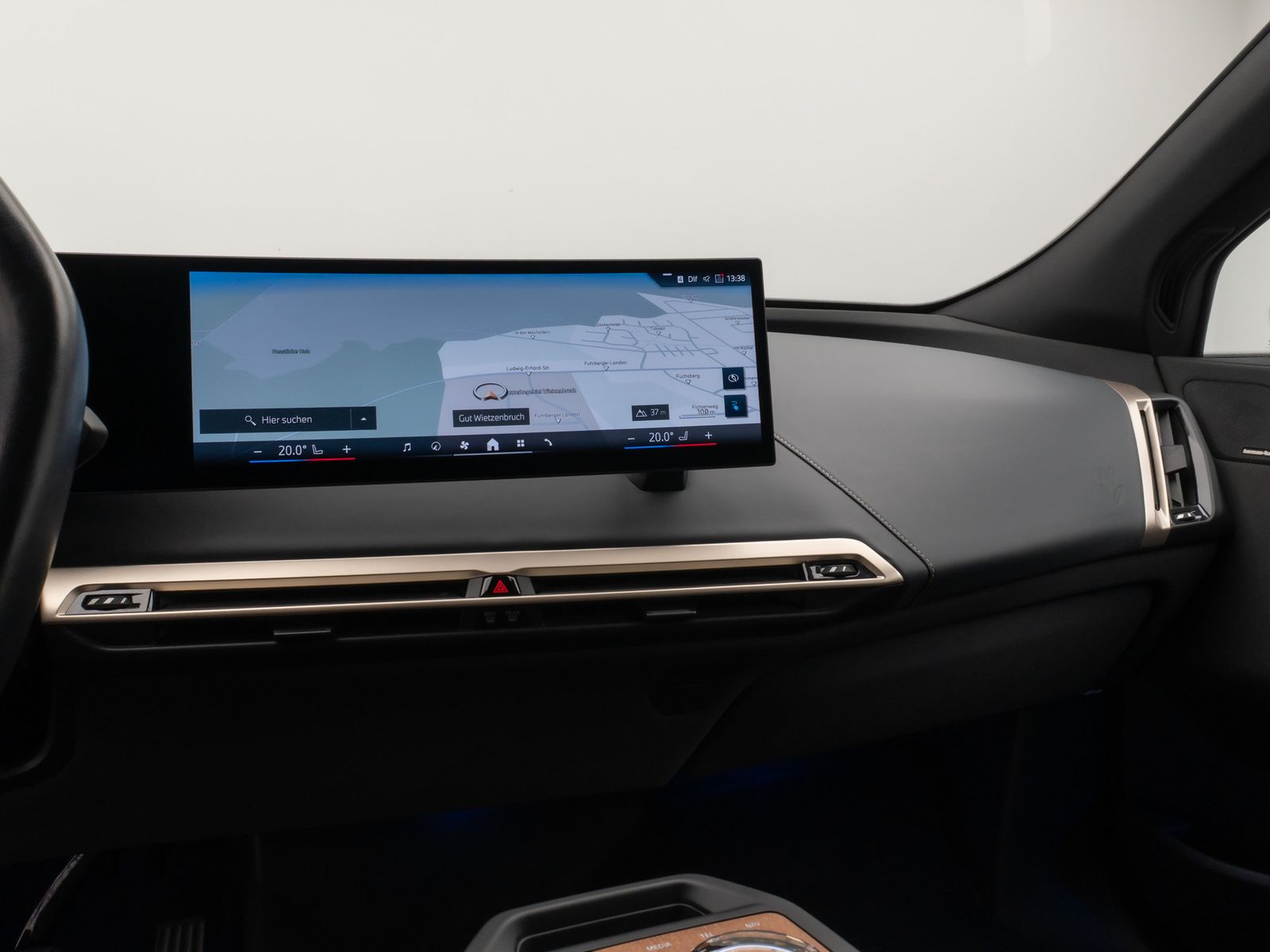 Fahrzeugabbildung BMW iX xD40 Sport SkyLounge Laser 360°DAB H/K 22Zoll