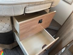 Mobilvetta I 90 KEA | Face 2 Face, Franz. Bett