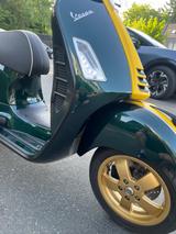 Vespa GTS Super Sport Racing Sixties Sondermodell  - VESPA SI
