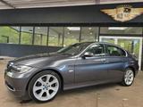 BMW 325i E90 Limousine Klima/Teilleder/TÜV-NEU/18" - BMW 325 aus 2006: 325i