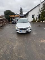 Opel Astra 1.6 Diesel Edition 70kW Edition - Opel Astra mit Diesel-Antrieb: Limousine, 1.7