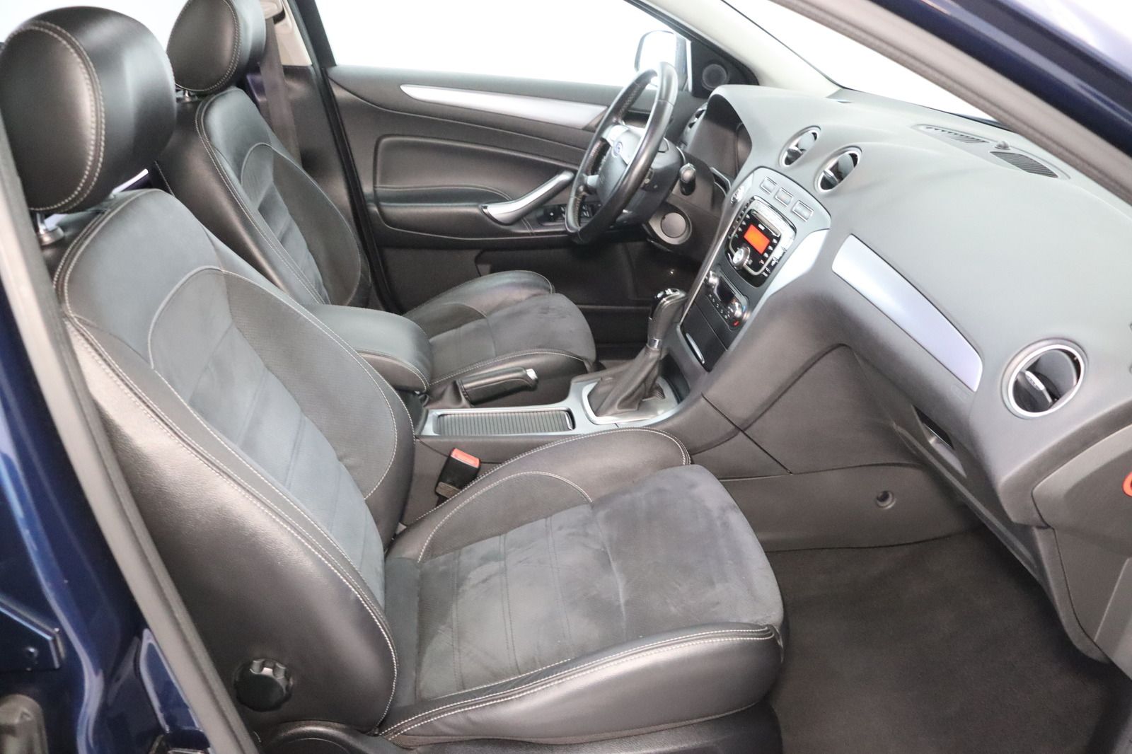 Fahrzeugabbildung Ford Mondeo Turnier 2.0i Titanium * Sitzhzg * Top