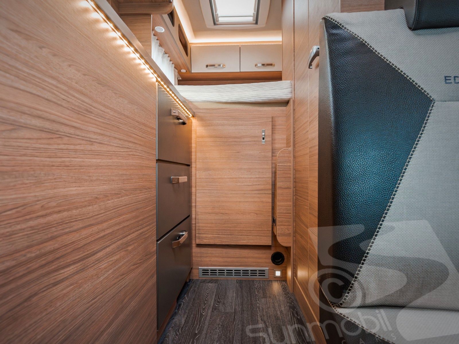 Fahrzeugabbildung Weinsberg X-CURSION VAN 500 MQ PEPPER #SEITZ #3,5T #THULE