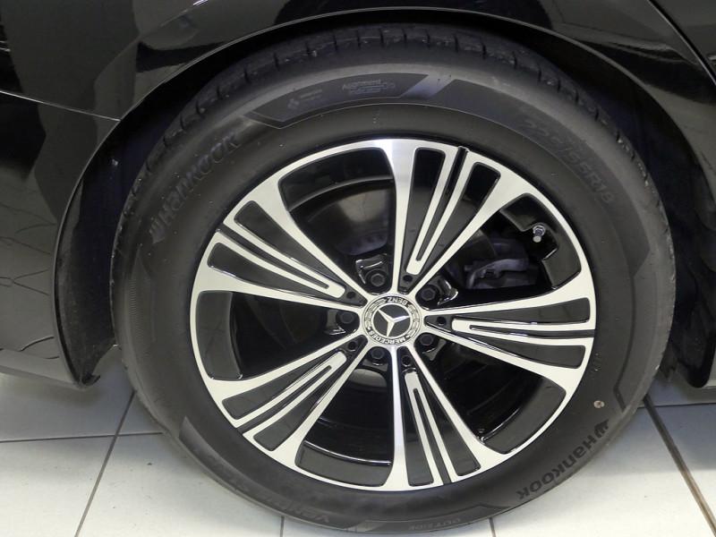 Mercedes-Benz E 220 d T // AVANTGARDE AHK DISTR KAMERA SPUR