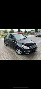 Mercedes-Benz B 180 BlueEFFICIENCY - - Mercedes-Benz B 180 in Saarbrücken