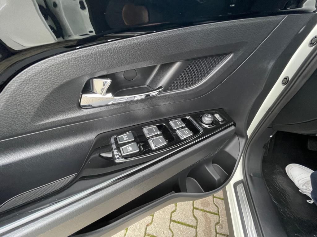 Fahrzeugabbildung Ssangyong Korando Sapphire 4x2 DAB*KEYLES*NOTBREMSASSIS