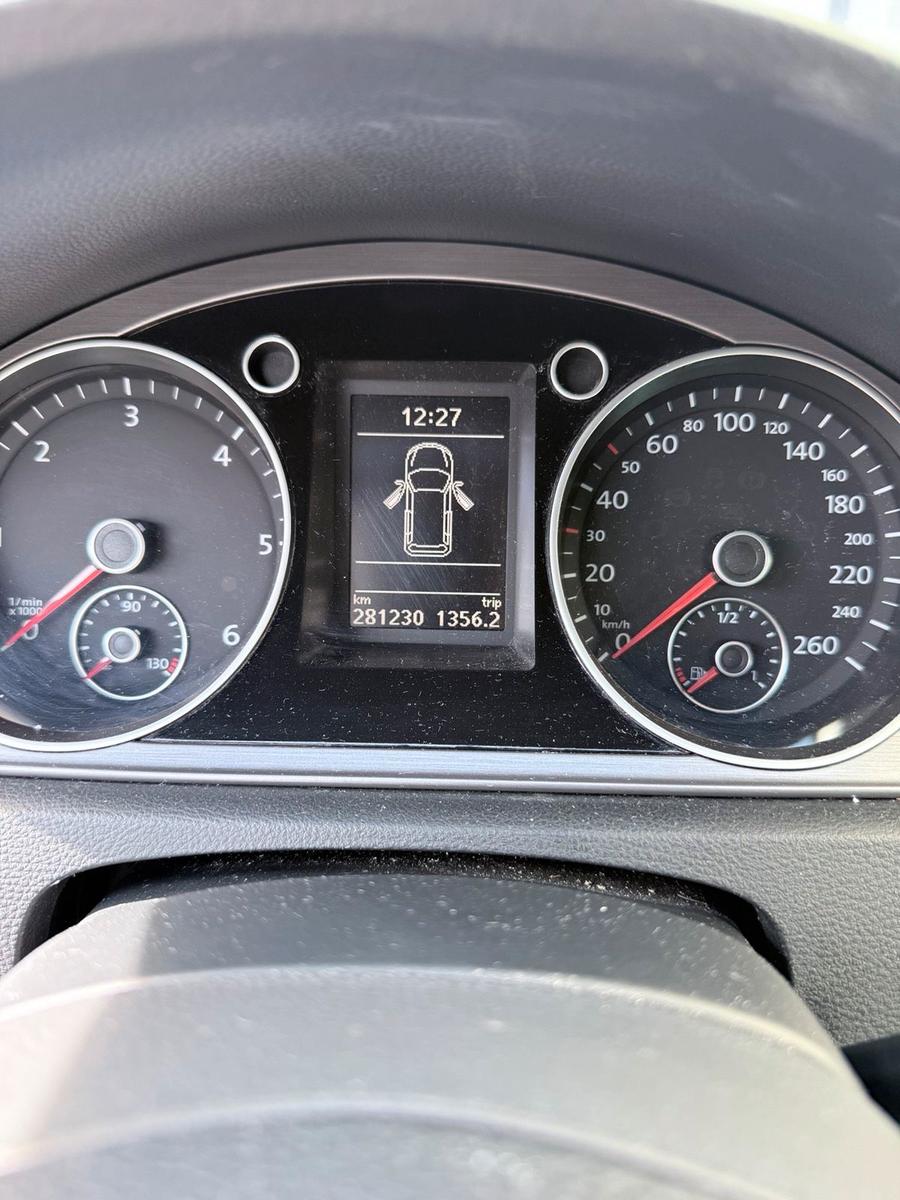 Volkswagen Passat 2014 — engine 137 HP (101kW)