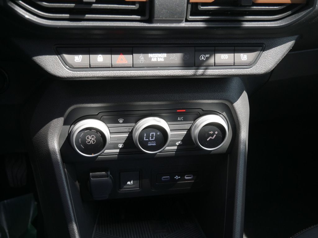 Fahrzeugabbildung Dacia Sandero Stepway Extreme TCe 110 NAVI LED 360°
