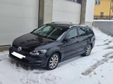 Volkswagen Golf 1.6 TDI BMT LOUNGE Variant LOUNGE - Volkswagen Golf mit Diesel-Antrieb: Kombi, 1.6