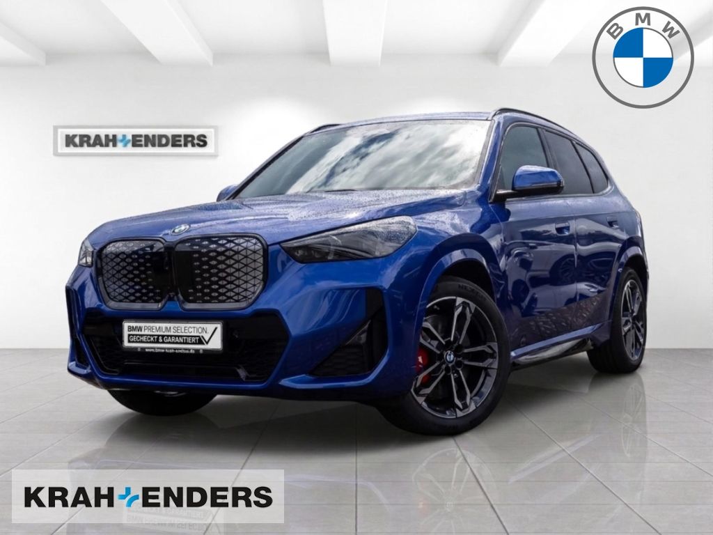 BMW iX1 30  MSport+xDrive+HUD+AD+El. Panodach+Navi+D