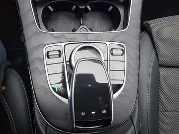 Fahrzeugabbildung Mercedes-Benz E 220 d 9G-TRONIC AMG Line LED Widescreen Comman