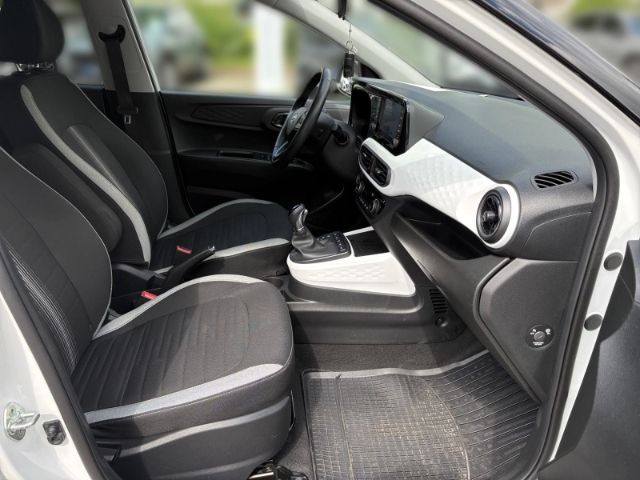 Fahrzeugabbildung Hyundai i10 1,2 Prime A/T Navi,RFK,SHZ,Klimaaut.