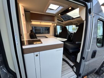 Westfalia Columbus 640 E 140 PS 8G  SOLAR LITHIUM SKYVIEW