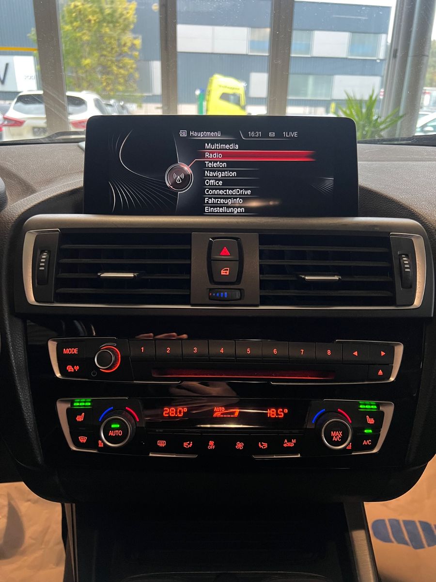 Fahrzeugabbildung BMW 120 i M Sport Paket *NAVI *SITZHEIZUNG