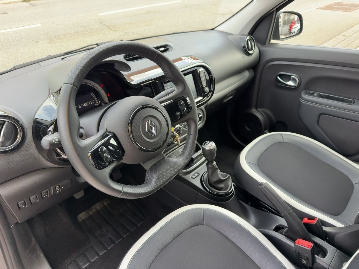 Fahrzeugabbildung Renault Twingo URBAN NIGHT SCe 65 NAVI FALTDACH SHZ