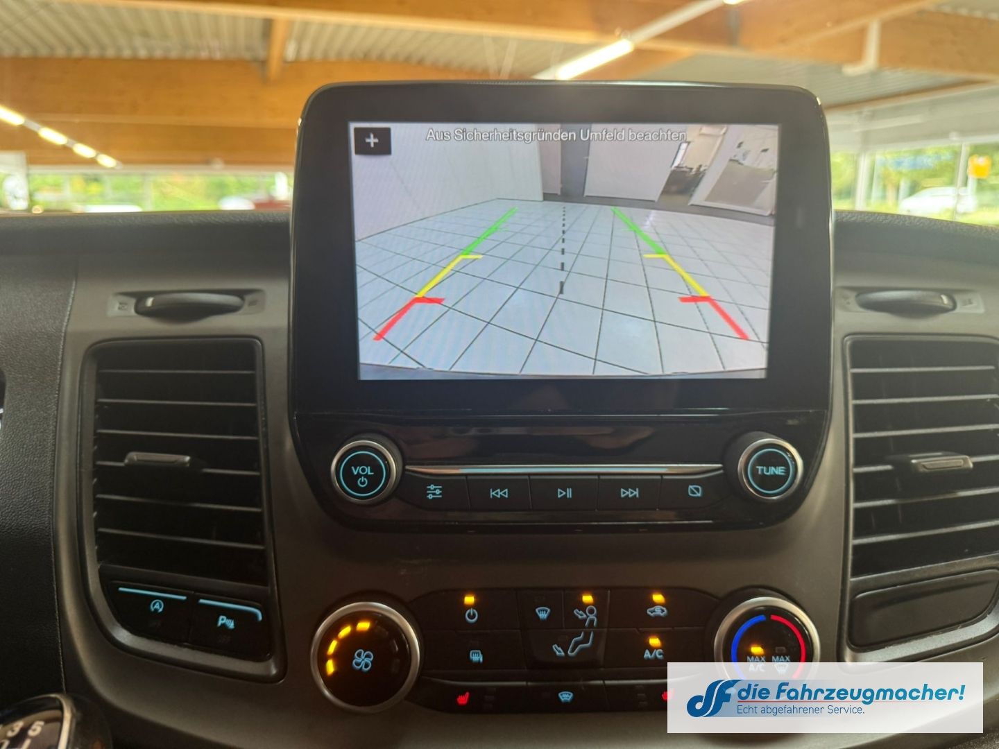 Fahrzeugabbildung Ford Transit Custom Kasten 340 L2 Trend 2.0 TDCi Navi