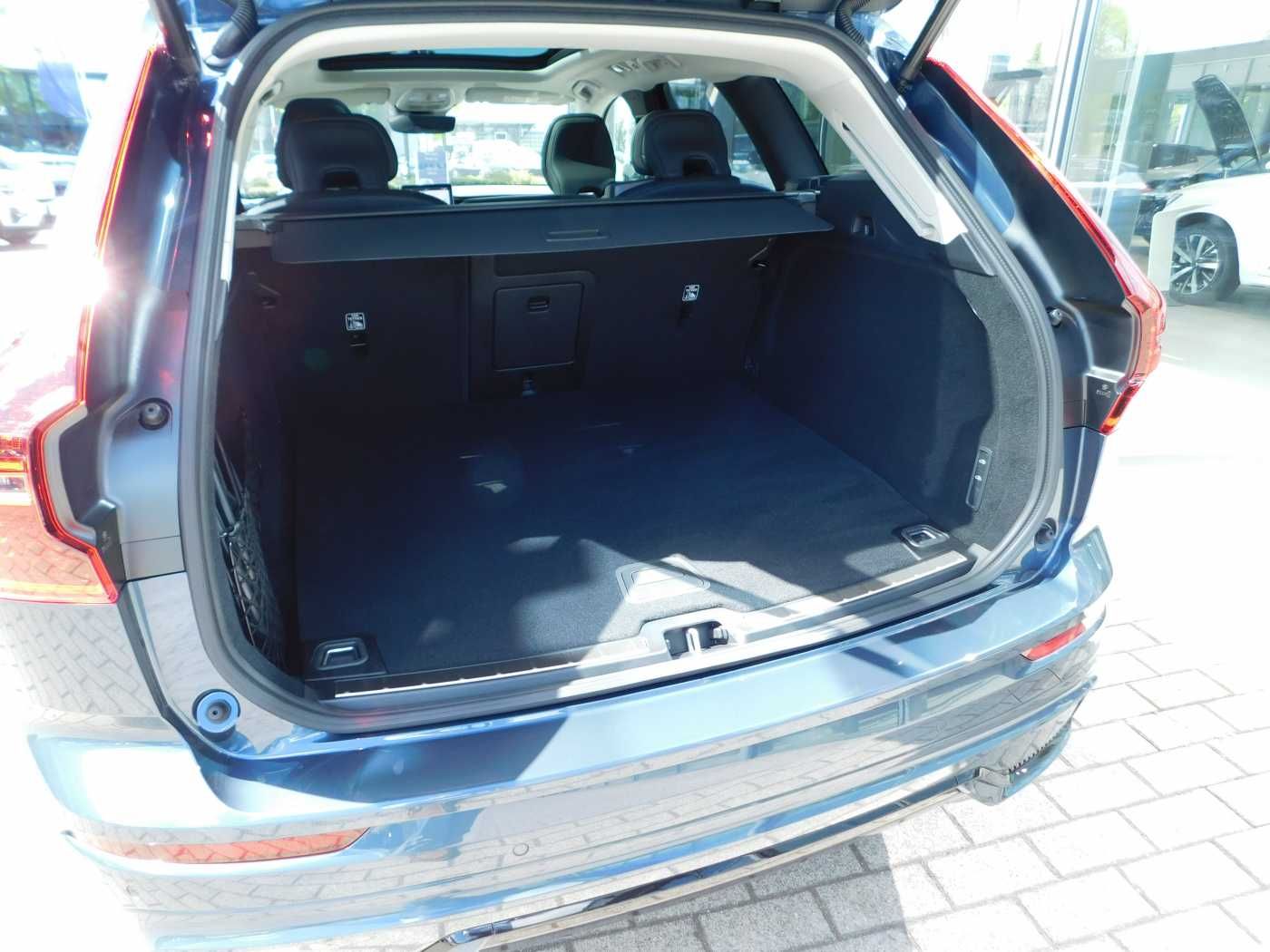 Fahrzeugabbildung Volvo XC60 Plug-In-Hybrid T8 AWD Plug-in Hybrid Ultra