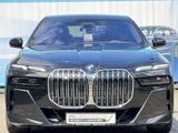 BMW 740d xDrive M Sport PANO St-Hzg TV Autobahnas. - BMW 7er Reihe in Duisburg
