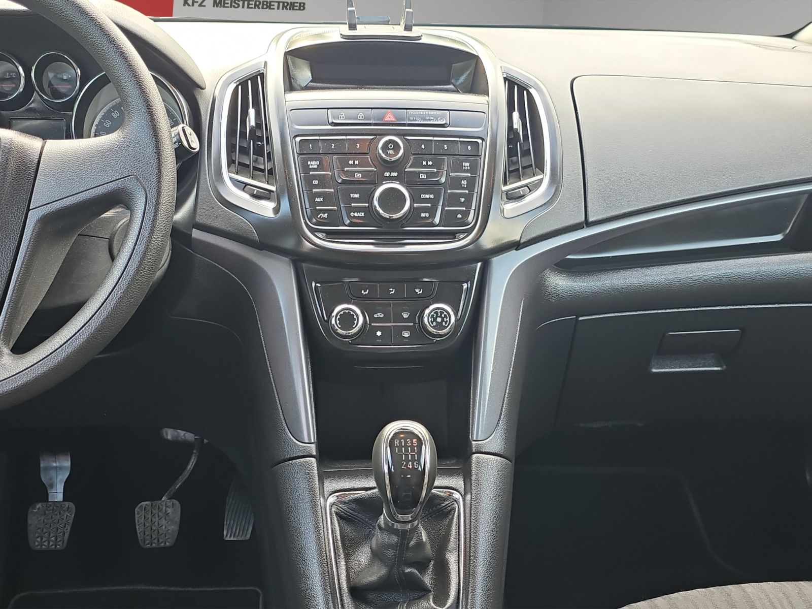 Fahrzeugabbildung Opel Zafira C Tourer Selection 7-Sitze TÜV INSP. NEU