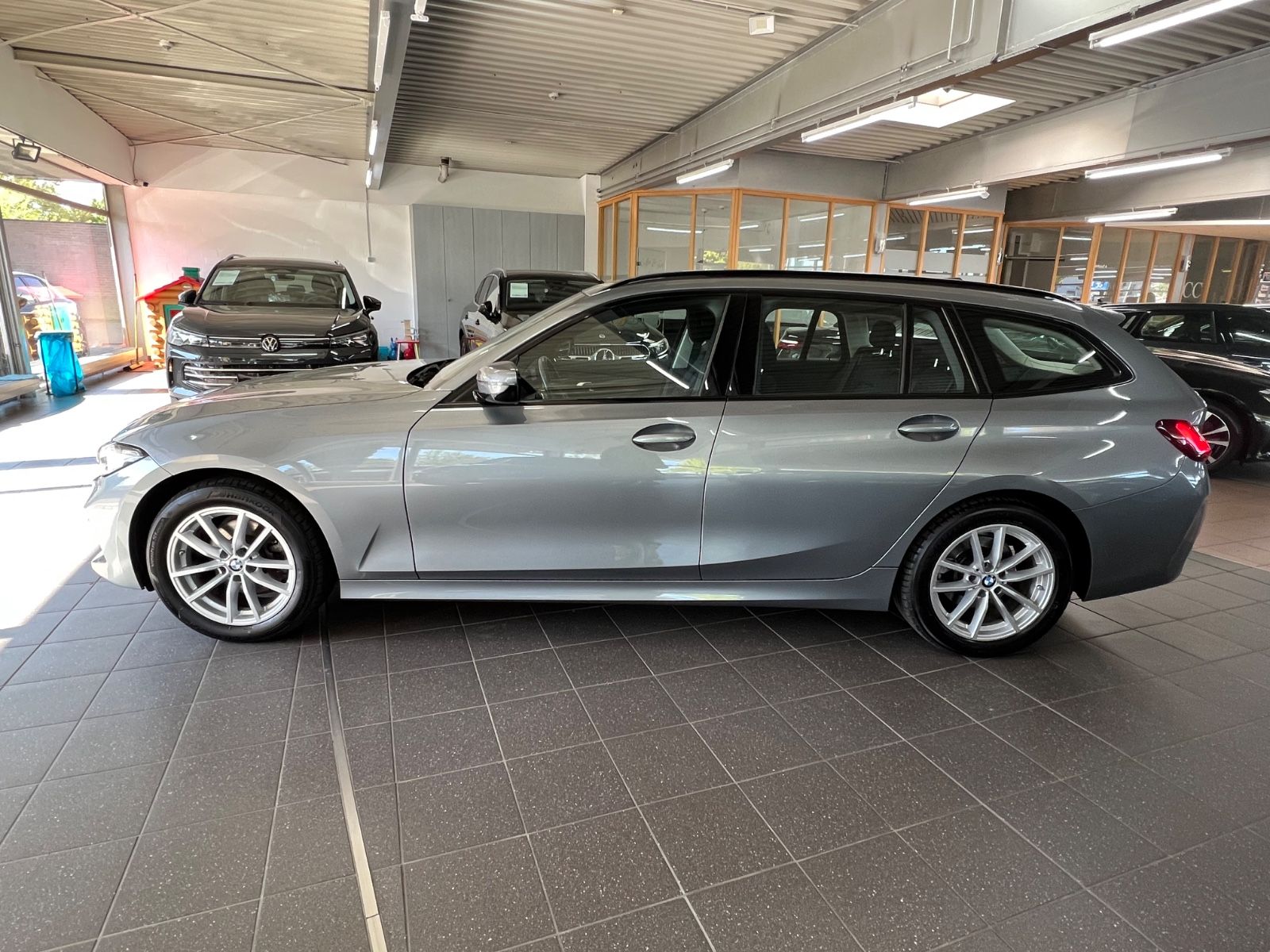 BMW 320 d xDrive Touring III DRIVING ASSISTANT III foto 6