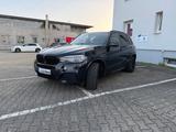 BMW X5 xDrive30d - M Paket  - BMW X5 in Karlsruhe