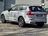 Volvo XC60 2.0 B4 Plus Dark - Volvo XC60 mit Diesel-Antrieb: Geländewagen