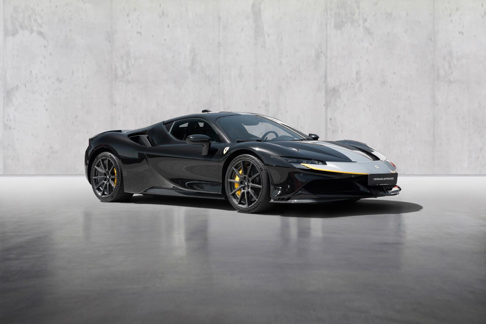 Ferrari SF90 Stradale ASSETTO*CARBON*KAMERA