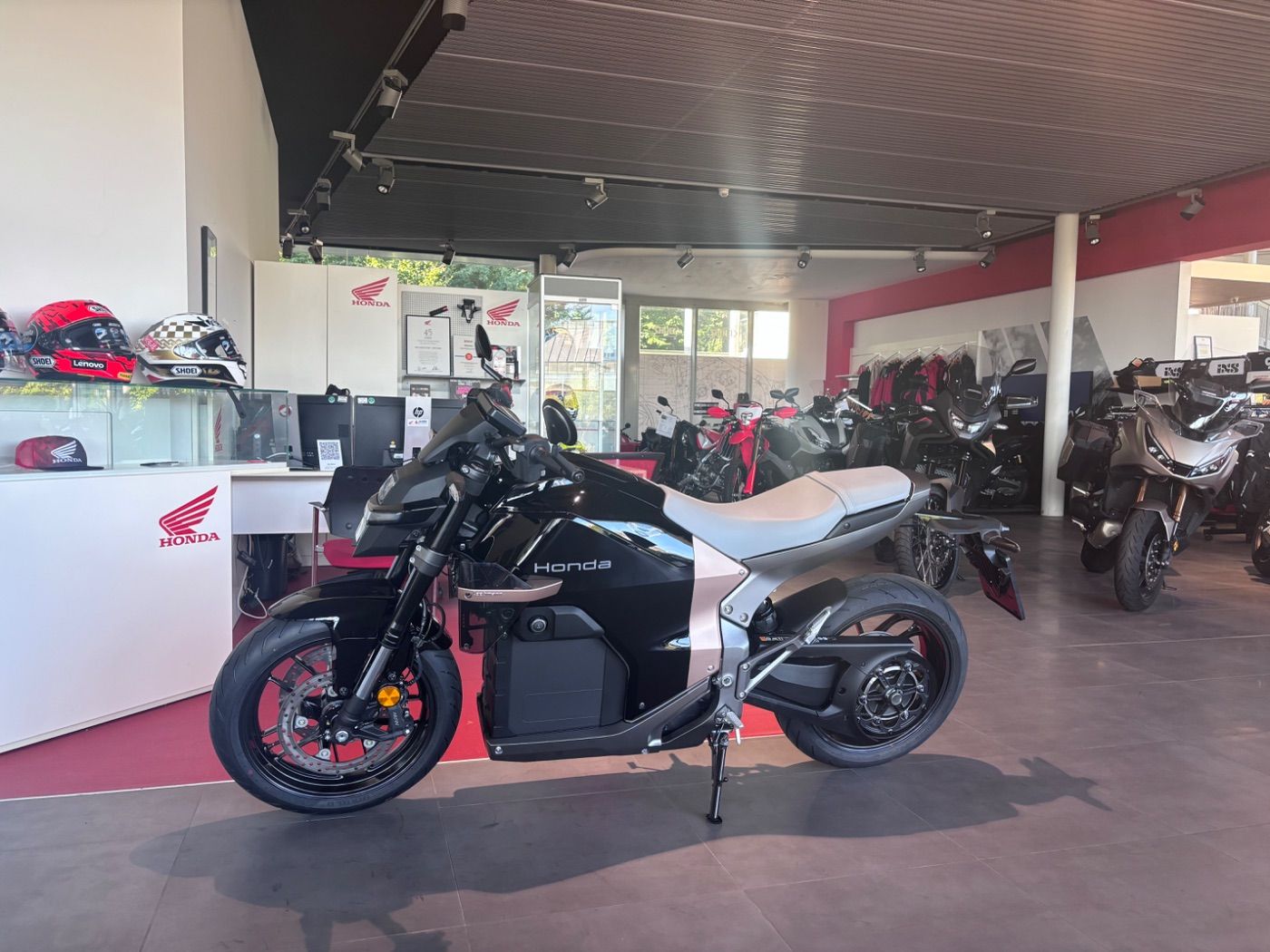 Fahrzeugabbildung Honda WN 7 Elektromotorrad sofort verfügbar