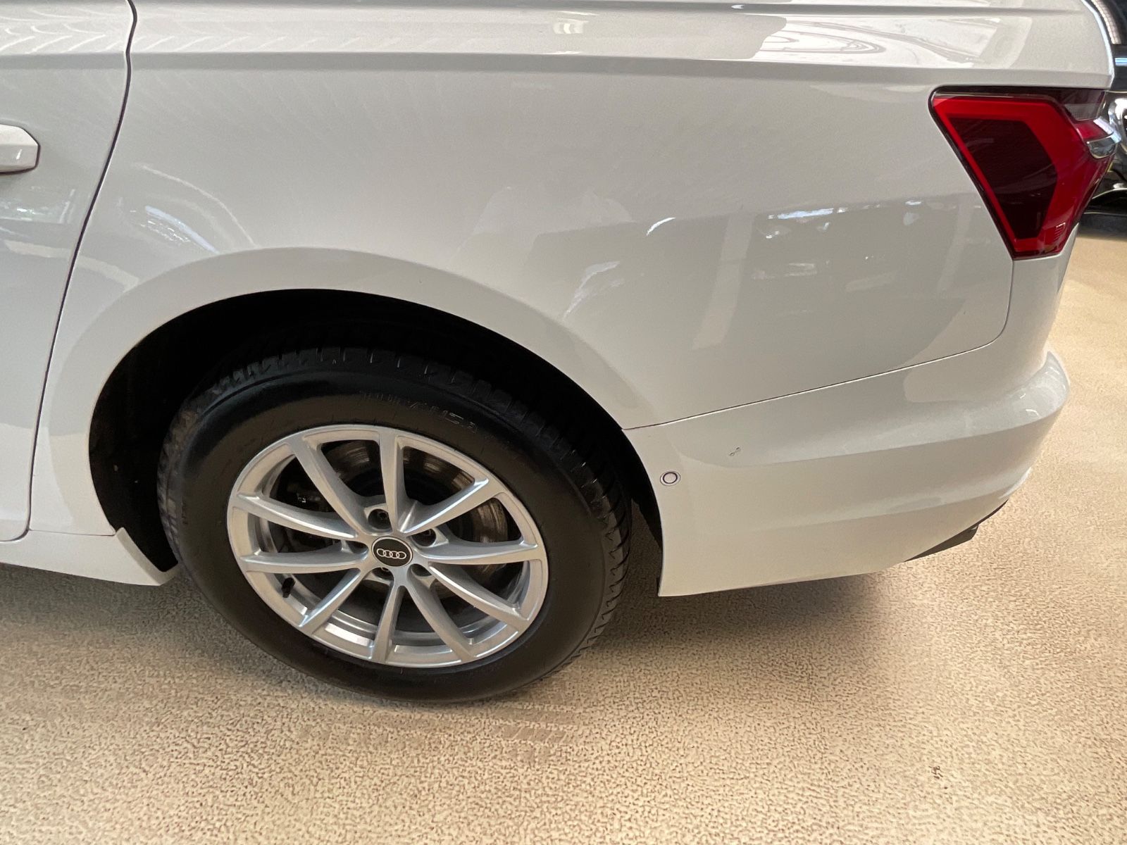 Fahrzeugabbildung Audi A6 Avant 45 TDI quattro*Business-Paket