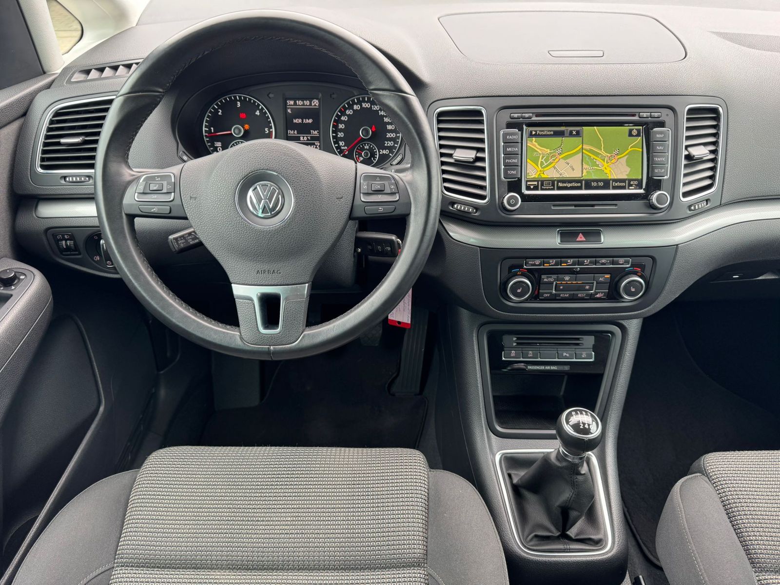 Fahrzeugabbildung Volkswagen Sharan 2.0 TDI Comfortl. AHK*KLIMA*TEMP*NAVI*PDC