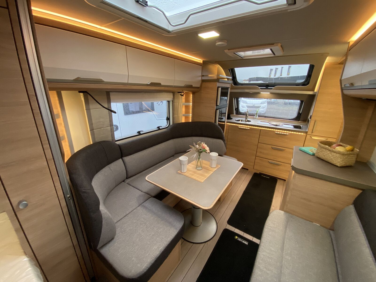 Fahrzeugabbildung Knaus Südwind 60 YEARS 650 PXB Modell 2025