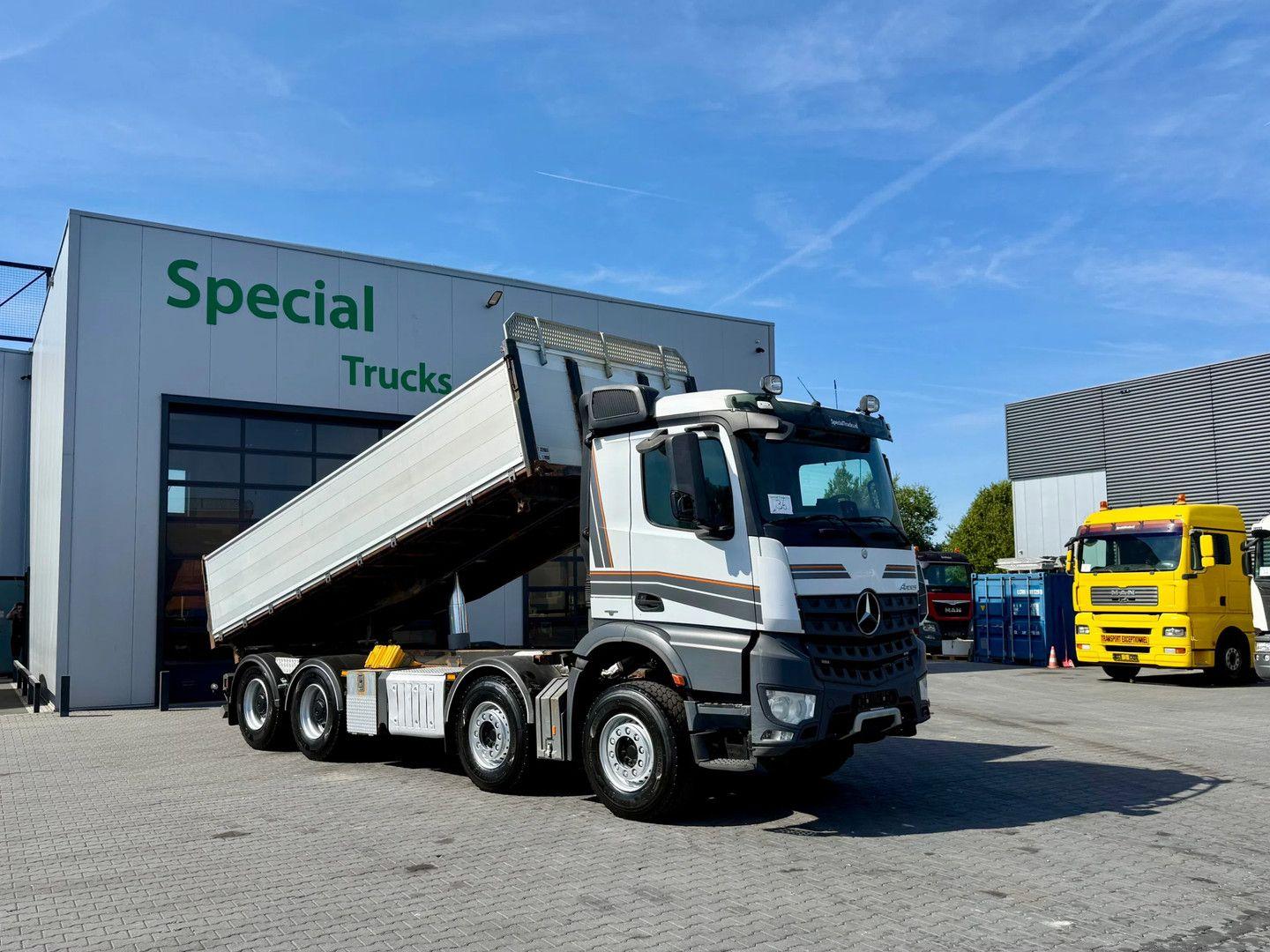 Mercedes-Benz Arocs 3251 8x4 / Euro 6 / 3 Way kipper / Bordmat
