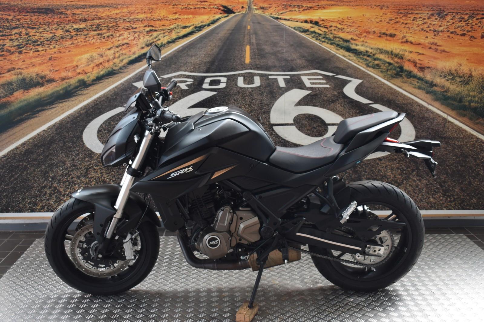 QJ Motor SRK 700   TOP