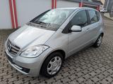 Mercedes-Benz A 180 Automatik *Scheckheft*Klima*Sitzheizung* - Mercedes-Benz A 180 in Saarbrücken