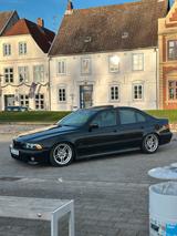 BMW E39 530i M-Paket - BMW 530 mit Benzin-Antrieb: Limousine, 530i E39
