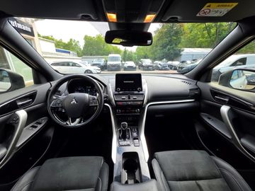 Mitsubishi Eclipse Cross - 11