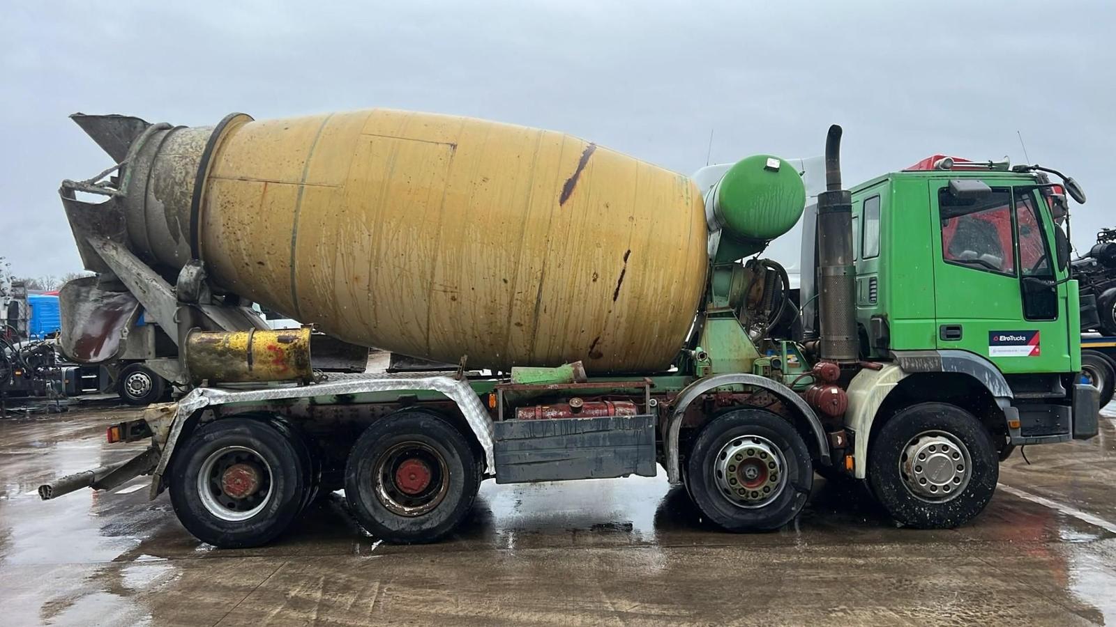 Iveco EUROTRAKKER 340 E 34 (MANUAL PUMP / POMPE MANUEL